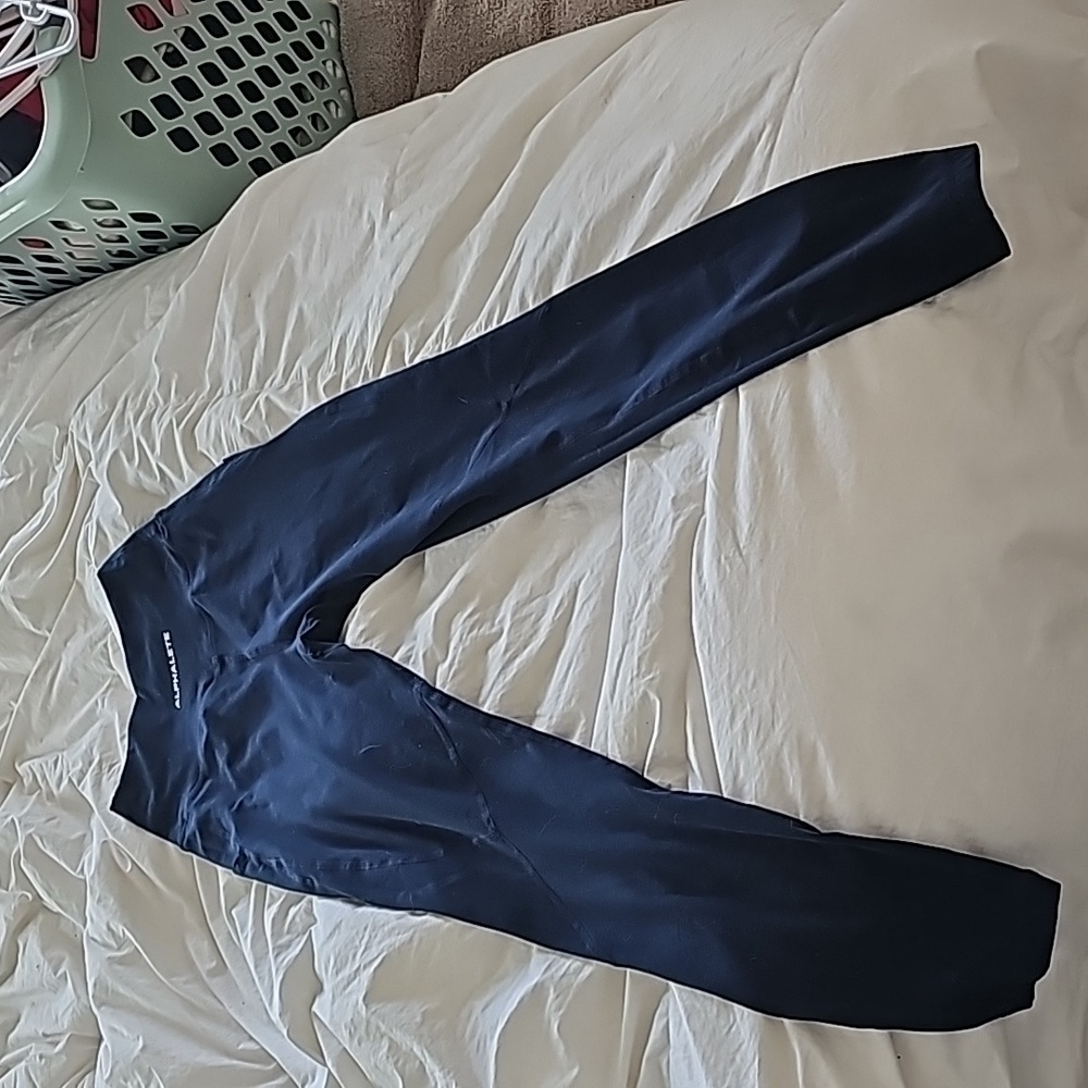 Alphalete navy pocket leggings